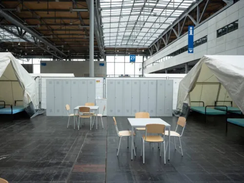 Blick in die Messehalle 27